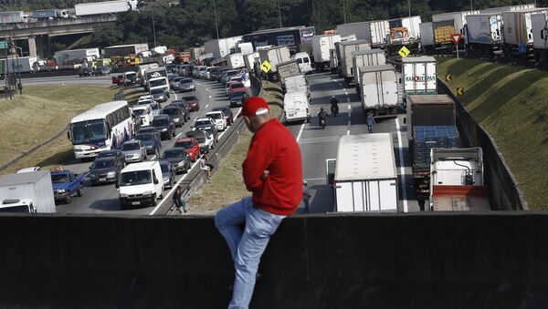 Huelga de camioneros en Brasil - Sputnik Mundo
