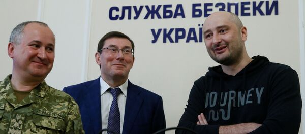 Arkadi Bábchenko, periodista ruso - Sputnik Mundo