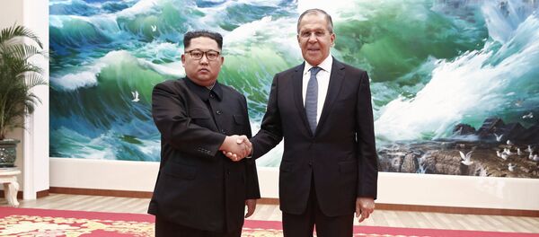 El ministro de Exteriores de Rusia, Serguéi Lavrov, se reunió en Pyongyang con el líder de Corea del Norte, Kim Jong-un (imagen referencial) - Sputnik Mundo