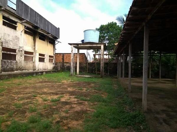 Degradación edilicia en una escuela del Estado de Pará, Brasil. - Sputnik Mundo