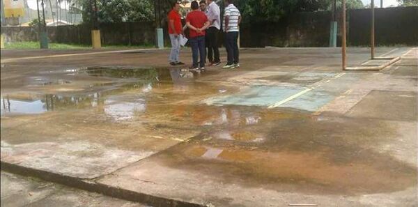 Degradación edilicia en una escuela del Estado de Pará, Brasil. - Sputnik Mundo