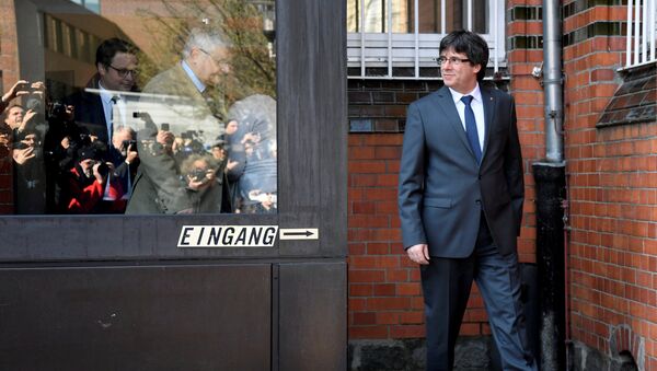 Carles Puigdemont, el expresidente catalán - Sputnik Mundo