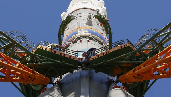 Cohete Soyuz-FGc con una imagen alegórica del Mundial Cohete Soyuz-FGc con una imagen alegórica del Mundial - Sputnik Mundo