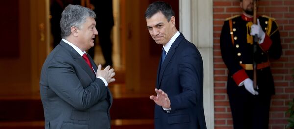 Reunión entre presidente de Ucrania, Petró Poroshenko, y el nuevo presidente del Gobierno español, Pedro Sánchez - Sputnik Mundo