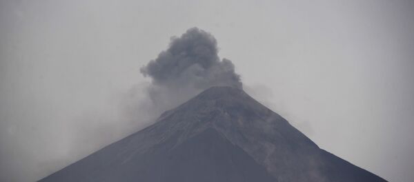 El volcán de Fuego en Guatemala - Sputnik Mundo