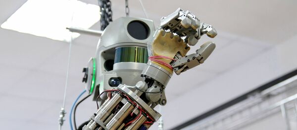 El robot ruso Fedor El robot ruso Fedor - Sputnik Mundo
