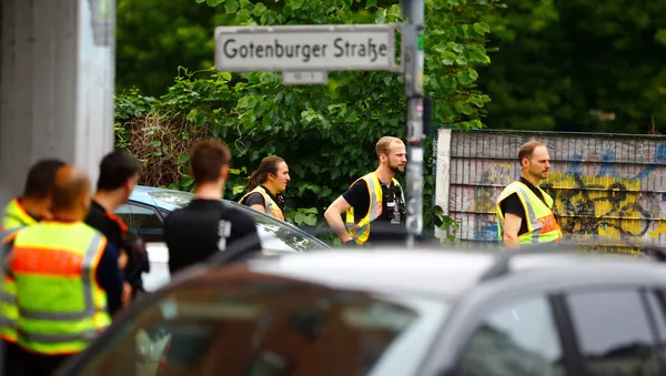Policía alemana acordona una escuela en Berlín