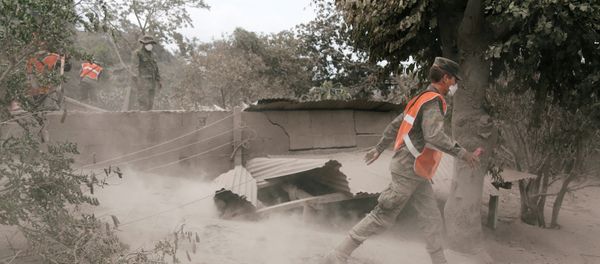 as consecuencias de la erupción del volcán de Fuego en San Juan Alotenango, Guatemala as consecuencias de la erupción del volcán de Fuego en San Juan Alotenango, Guatemala - Sputnik Mundo
