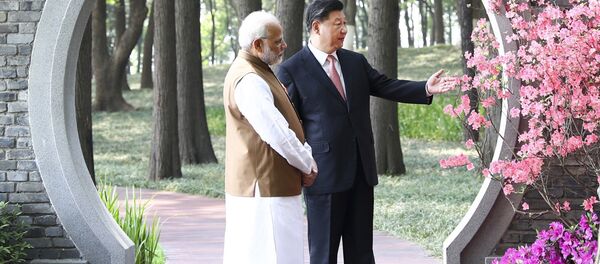 Primer ministro de la India, Narendra Modi, y presidente de China, Xi Jinping - Sputnik Mundo