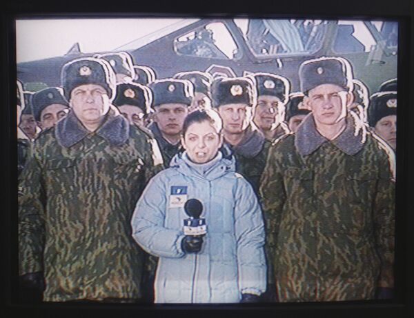 La 'Línea directa' con Vladímir Putin en el año 2003 - Sputnik Mundo