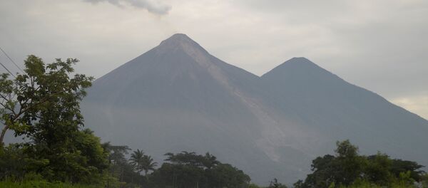 El volcán de Fuego en Guatemala - Sputnik Mundo