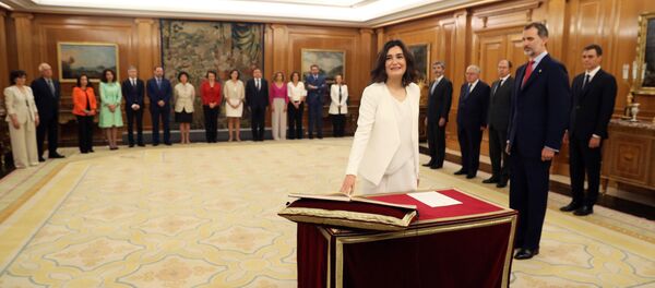 Ministra española de Sanidad, Carmen Montón, durante la toma de posesión del nuevo Gobierno - Sputnik Mundo