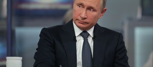 La 16 'Línea directa' con Vladímir Putin - Sputnik Mundo
