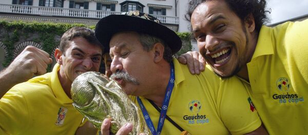 Fernando Falavigna Viana (izqd), Clovis Acosta Fernandes (centro) y Frank Damasceno Fernandes (drch) Fernando Falavigna Viana (izqd), Clovis Acosta Fernandes (centro) y Frank Damasceno Fernandes (drch) - Sputnik Mundo
