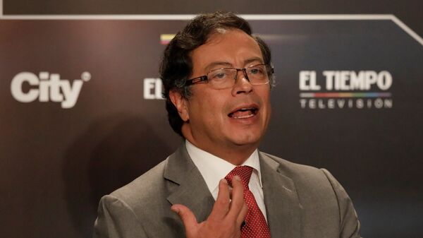 Gustavo Petro, candidato presidencial colombiano - Sputnik Mundo