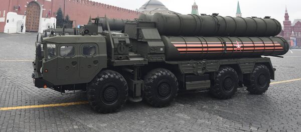 El sistema de misiles de defensa aérea S-400 Triumf - Sputnik Mundo