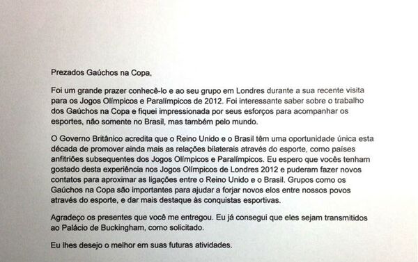 Carta que el Gobierno británico envió en agradecimiento al grupo Gaúchos na Copa por su participación en Londres 2012 y por los regalos enviados a la reina Isabel II Carta que el Gobierno británico envió en agradecimiento al grupo Gaúchos na Copa por su participación en Londres 2012 y por los regalos enviados a la reina Isabel II - Sputnik Mundo