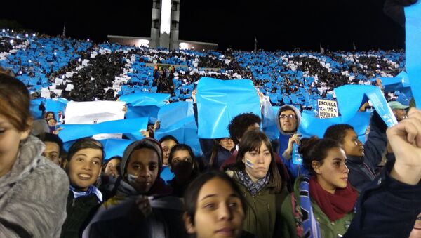 Alumnos del Liceo N°73 de Montevideo, Uruguay. - Sputnik Mundo