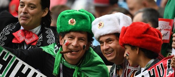 Hinchas mexicanos en la Copa Confederaciones Rusia 2017 Hinchas mexicanos en la Copa Confederaciones Rusia 2017 - Sputnik Mundo
