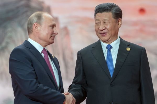 El presidente de Rusia, Vladímir Putin, y el presidente de China, Xi Jinping - Sputnik Mundo