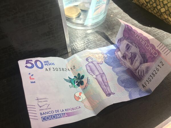 Pesos colombianos - Sputnik Mundo