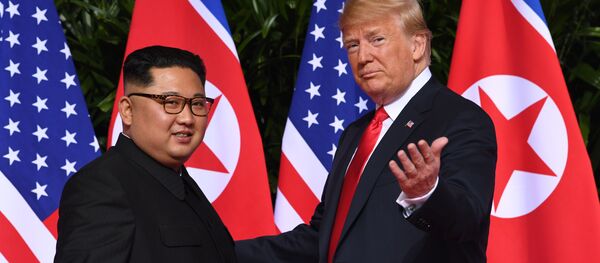 El líder norcoreano Kim Jong-un y el presidente de EEUU, Donald Trump (archivo) - Sputnik Mundo