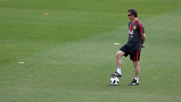 Julen Lopetegui, entrenador de la selección española de fútbol Julen Lopetegui, entrenador de la selección española de fútbol - Sputnik Mundo
