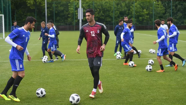 Los jugadores iraníes se entrenan en Moscú - Sputnik Mundo