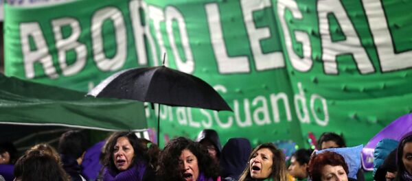 Manifestación a favor del aborto en Argentina - Sputnik Mundo