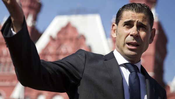 Fernando Hierro, entrenador de la selección española de fútbol - Sputnik Mundo