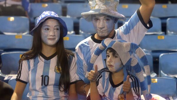 Hinchas argentinos - Sputnik Mundo