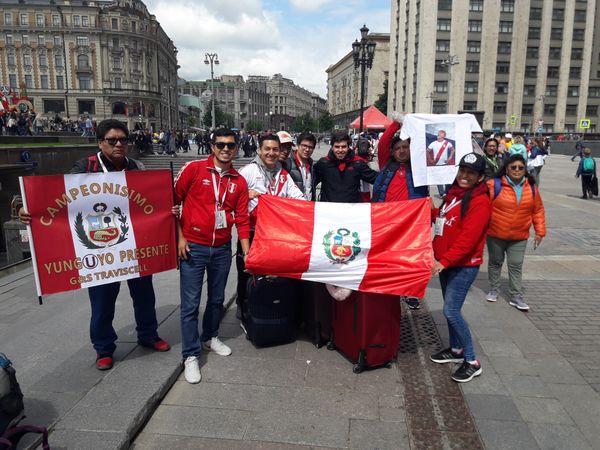 Hinchas peruanos Hinchas peruanos - Sputnik Mundo