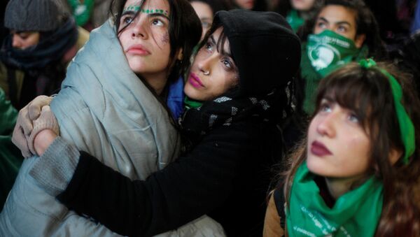 Manifestación a favor del aborto en Argentina - Sputnik Mundo