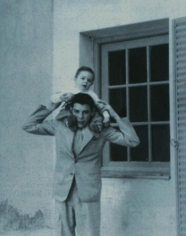 Ernesto Che Guevara junto a su hermano menor, Juan Martín Guevara - Sputnik Mundo