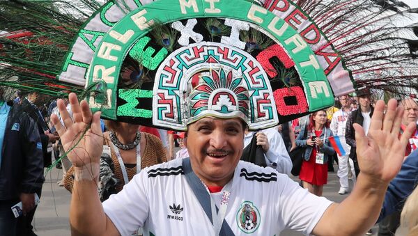 Un hincha mexicano - Sputnik Mundo