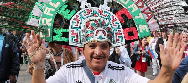 Un hincha mexicano - Sputnik Mundo