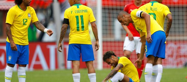 Unos miembros de la selección brasileña de fútbol - Sputnik Mundo