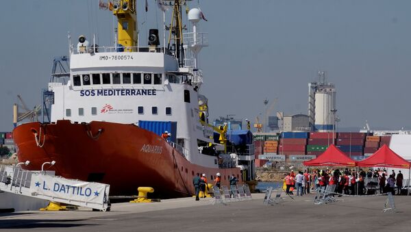 El barco de rescate Aquarius - Sputnik Mundo