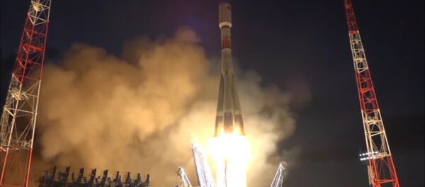 Espectacular lanzamiento del cohete Soyuz-2.1B desde un cosmódromo ruso - Sputnik Mundo