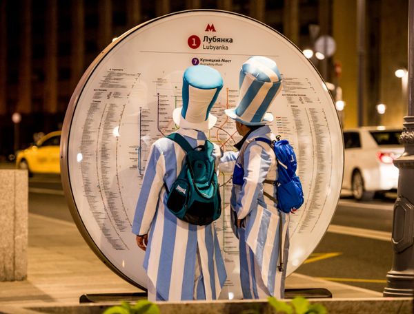 Dinosaurios, llamas y Superman: así se visten los fans durante el Mundial de fútbol - Sputnik Mundo