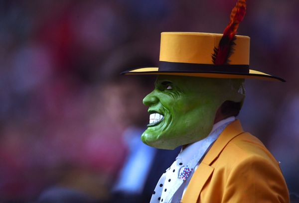 Dinosaurios, llamas y Superman: así se visten los fans durante el Mundial de fútbol - Sputnik Mundo