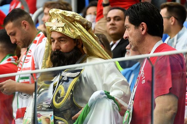 Dinosaurios, llamas y Superman: así se visten los fans durante el Mundial de fútbol - Sputnik Mundo