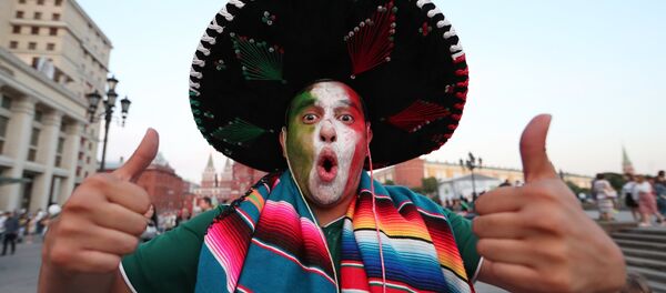 Un hincha mexicano en Moscú - Sputnik Mundo