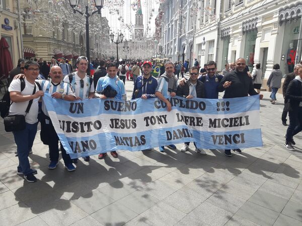 Hinchas argentinos - Sputnik Mundo
