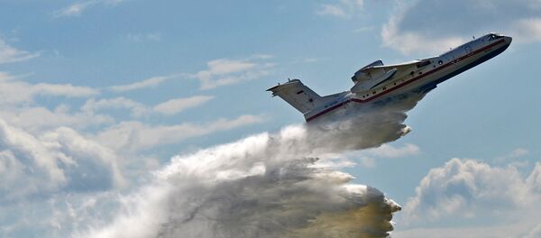 Avión anfibio ruso Be-200ChS - Sputnik Mundo