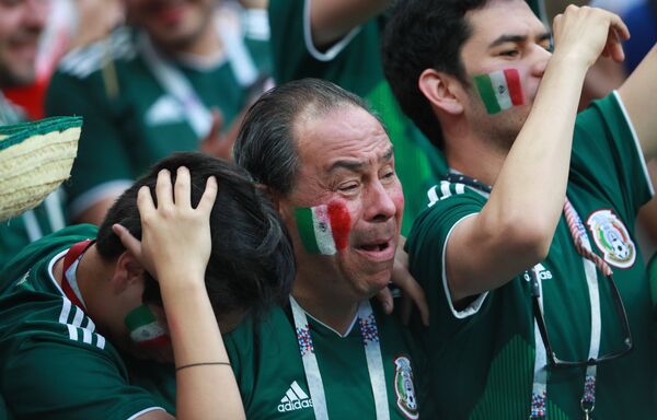 Hinchas de México emocionados por el triunfo ante Alemania en Rusia 2018 - Sputnik Mundo