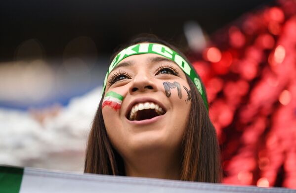 El mundo en las mejillas de las hermosas hinchas del Mundial de Rusia - Sputnik Mundo