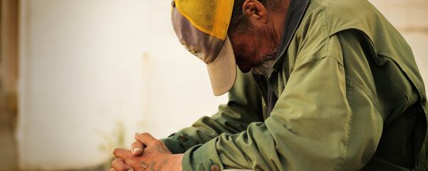 Una persona pobre (imagen referencial) Una persona pobre (imagen referencial) - Sputnik Mundo