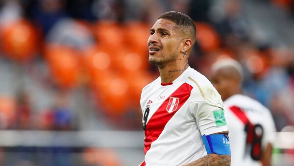 Paolo Guerrero, delantero de la selección peruana tras el partido contra Francia - Sputnik Mundo