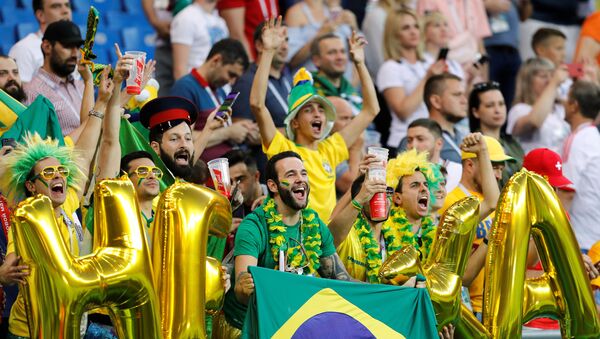 Hinchas brasileños en Rusia - Sputnik Mundo